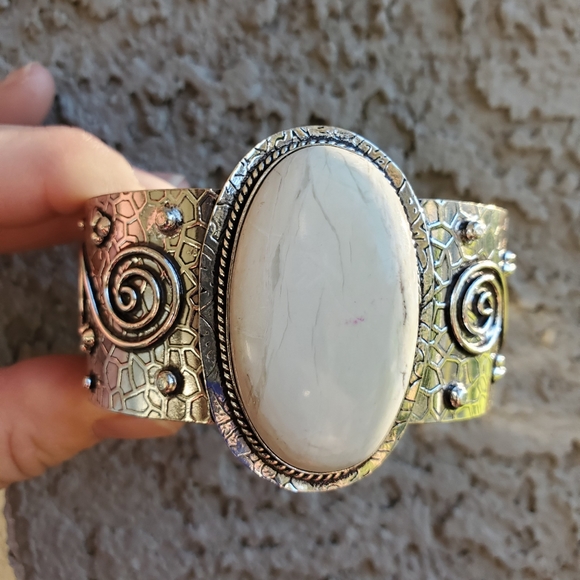 New Huge Lemon Chrysoprase 925 Silver Cuff Bracelet. - Picture 6 of 16